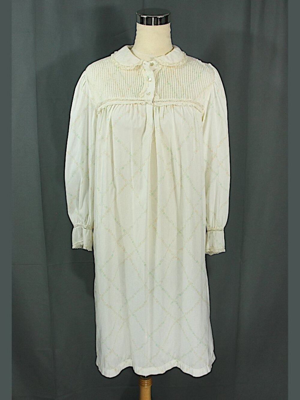 Vintage Barbizon Criss Cross Floral Lace Granny Nightgown Peignoir S M 1970s